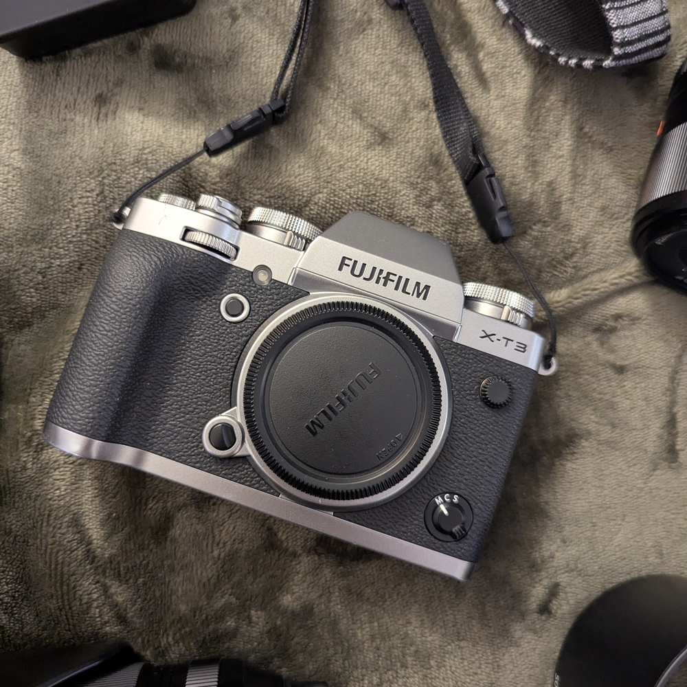 Fujifilm X-T3 Silver and Black Mirrorless Camera With Tripod And Accessories